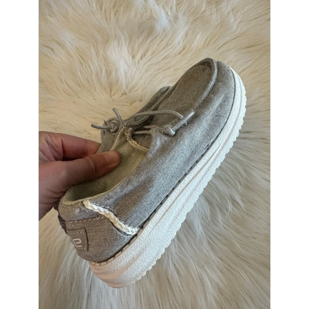 Hey dude Wendy youth‎ size 11 grey shoes